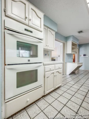98 Longbow Rd Shavano Park, TX 78231