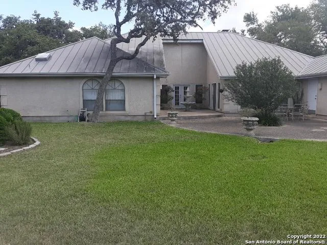 98 Longbow Rd Shavano Park, TX 78231