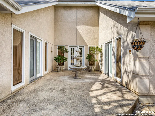98 Longbow Rd Shavano Park, TX 78231