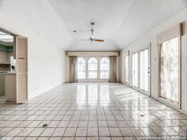 98 Longbow Rd Shavano Park, TX 78231