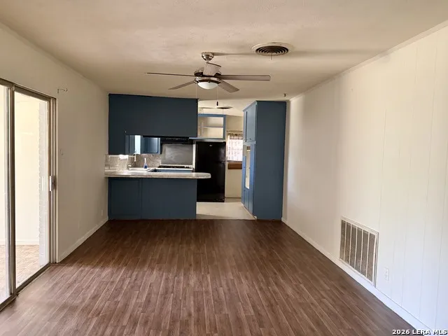 900 E Huntington Beeville, TX 78102
