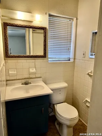 900 E Huntington Beeville, TX 78102