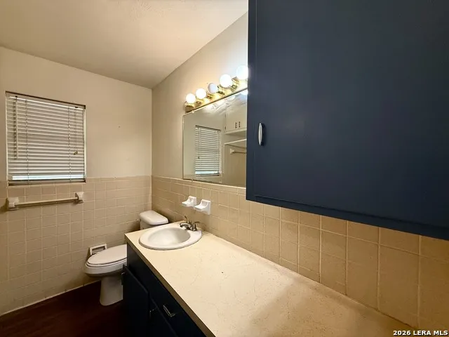 900 E Huntington Beeville, TX 78102