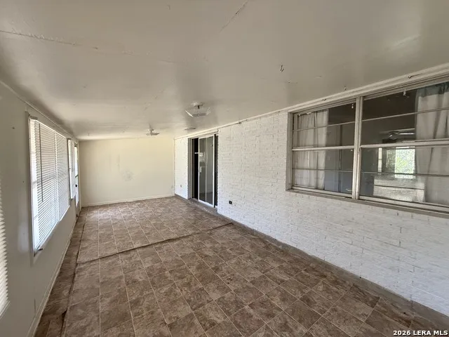 900 E Huntington Beeville, TX 78102
