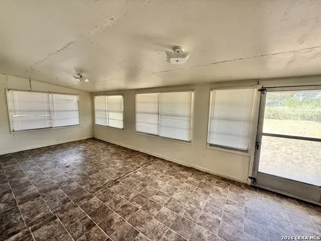 900 E Huntington Beeville, TX 78102