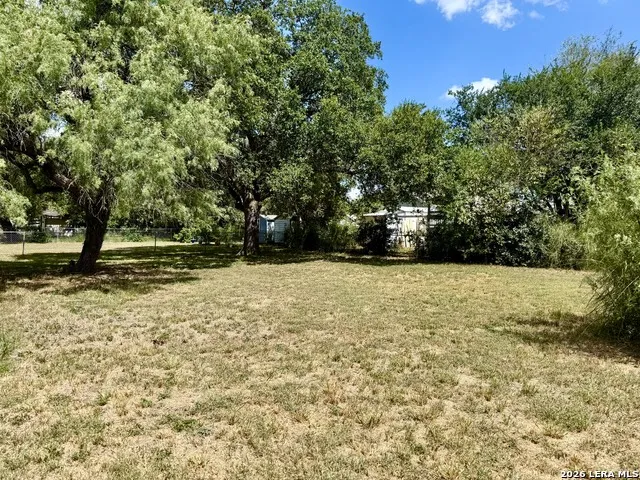 900 E Huntington Beeville, TX 78102