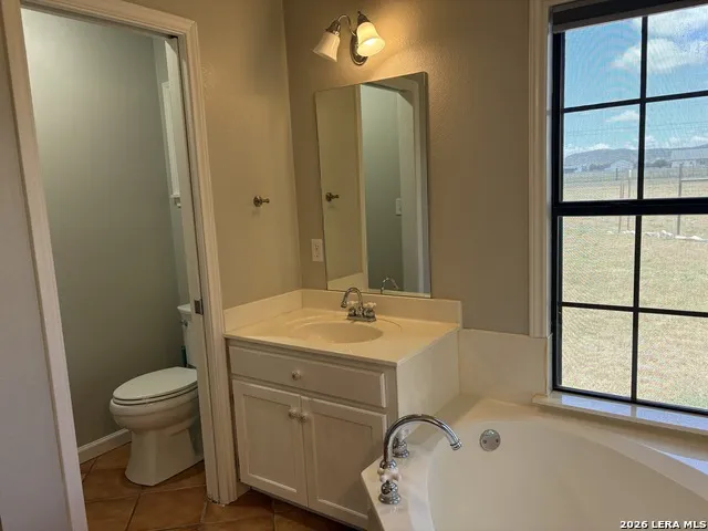 472 Valley View Trail Medina, TX 78055