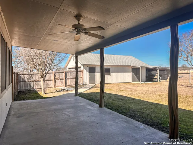 472 Valley View Trail Medina, TX 78055