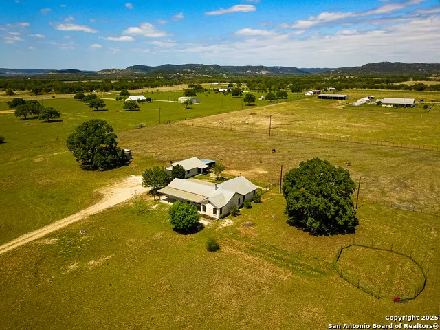 472 Valley View Trail Medina, TX 78055