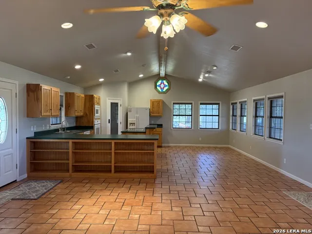 472 Valley View Trail Medina, TX 78055