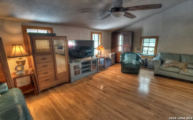 114 Trickling Creek Rd Leakey, TX 78873