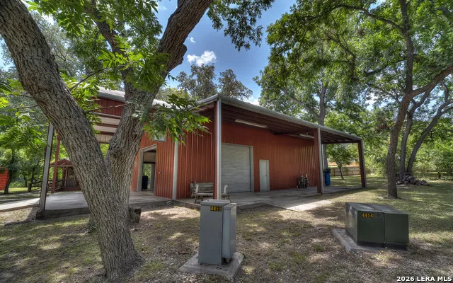 114 Trickling Creek Rd Leakey, TX 78873