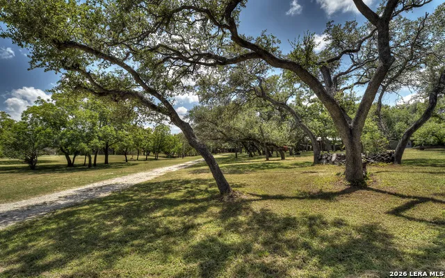 114 Trickling Creek Rd Leakey, TX 78873