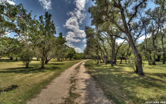 114 Trickling Creek Rd Leakey, TX 78873