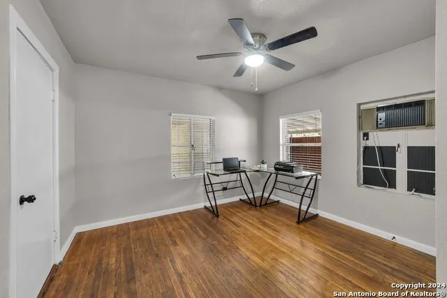 627 Cottonwood San Antonio, TX 78225
