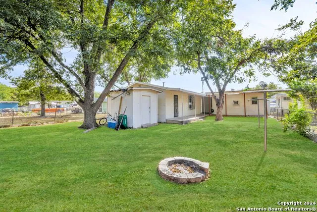 627 Cottonwood San Antonio, TX 78225