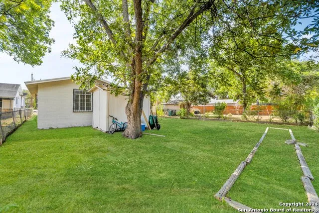 627 Cottonwood San Antonio, TX 78225