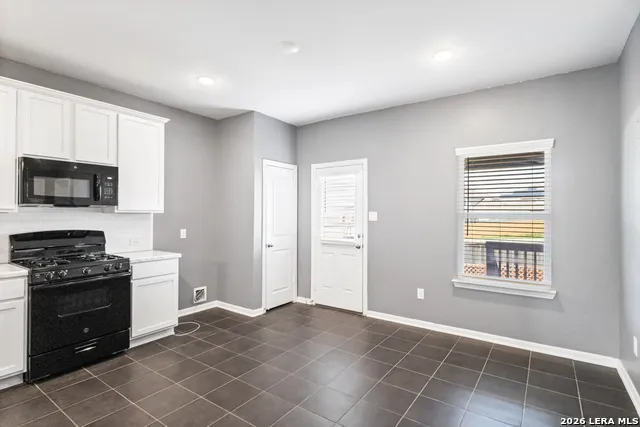 4703 Belgravia Park Converse, TX 78109