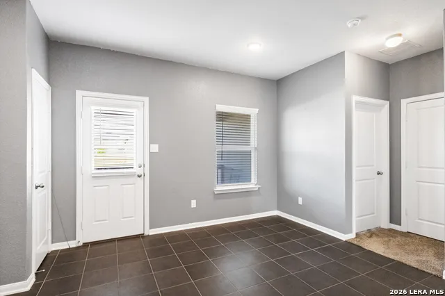 4703 Belgravia Park Converse, TX 78109