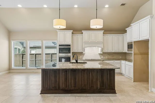 975 WILDERNESS OAKS New Braunfels, TX 78132
