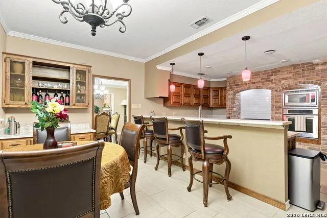 100 Elizabeth Ann Ct. Castle Hills, TX 78213