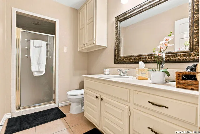 100 Elizabeth Ann Ct. Castle Hills, TX 78213