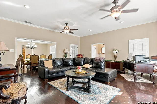 100 Elizabeth Ann Ct. Castle Hills, TX 78213