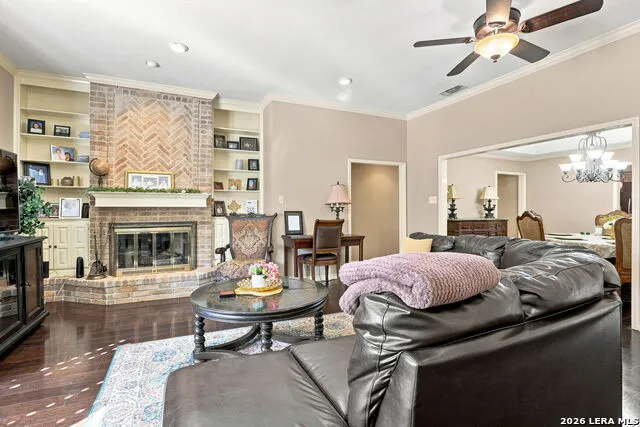 100 Elizabeth Ann Ct. Castle Hills, TX 78213