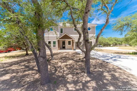 677 CIRCLEVIEW DR