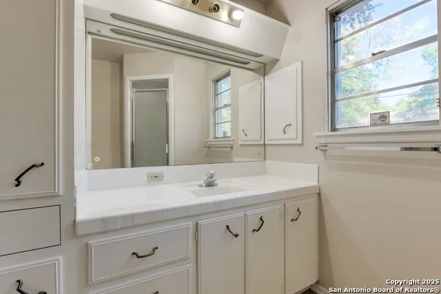 1115 HALTOWN DR San Antonio, TX 78213