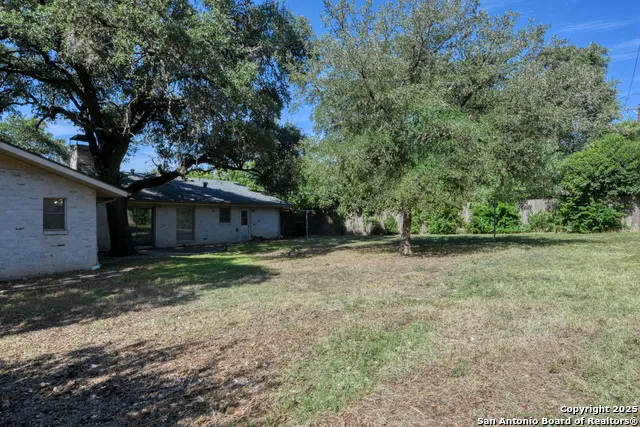 1115 HALTOWN DR San Antonio, TX 78213