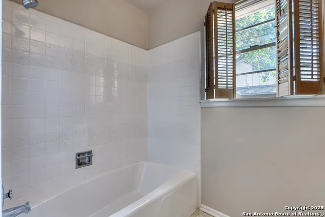 1115 HALTOWN DR San Antonio, TX 78213