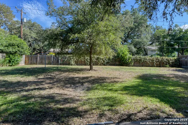 1115 HALTOWN DR San Antonio, TX 78213
