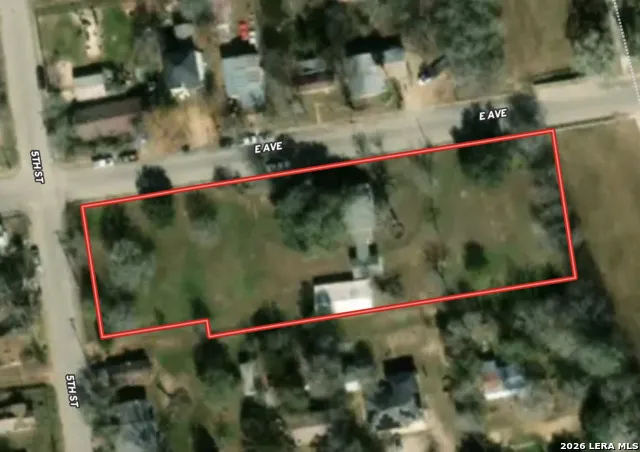 529 Avenue E Poteet, TX 78065