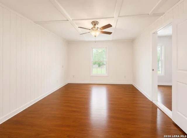959 E IRELAND ST Seguin, TX 78155