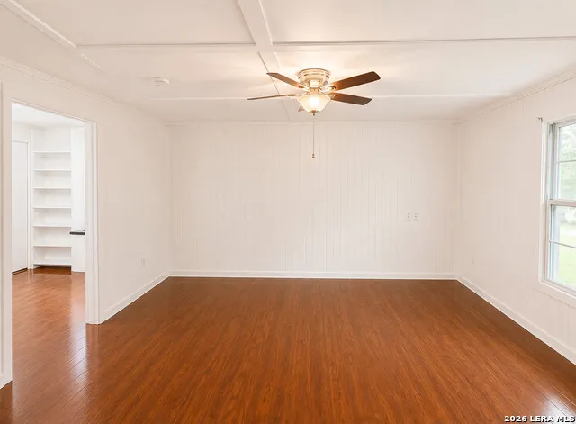 959 E IRELAND ST Seguin, TX 78155