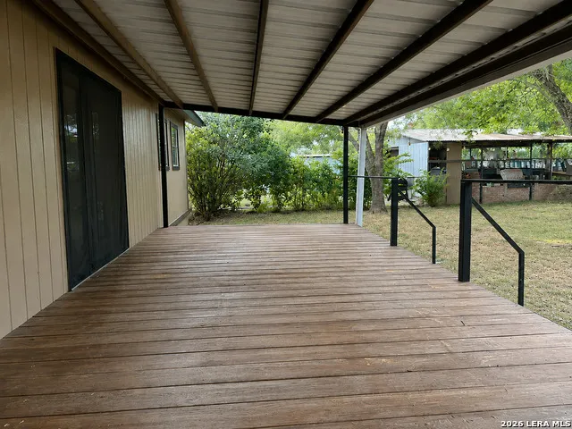 959 E IRELAND ST Seguin, TX 78155