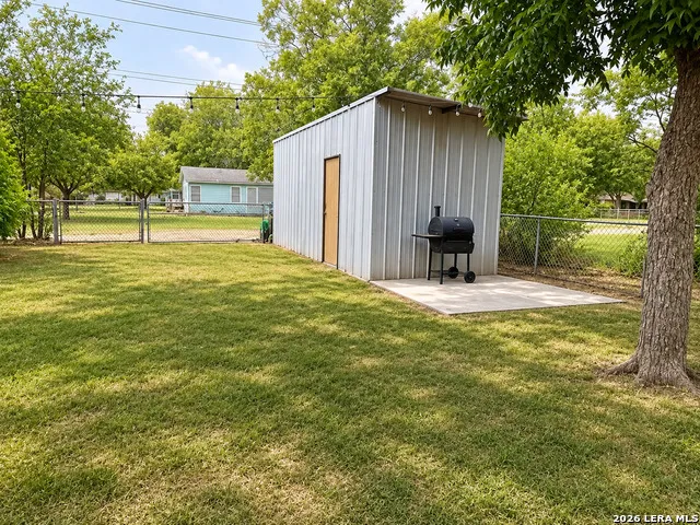 959 E IRELAND ST Seguin, TX 78155
