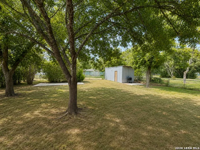 959 E IRELAND ST Seguin, TX 78155