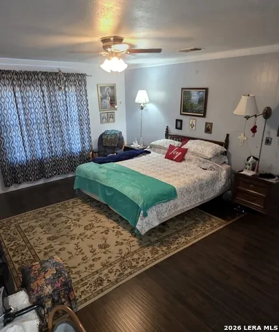 4029 County Road 117 Floresville, TX 78114