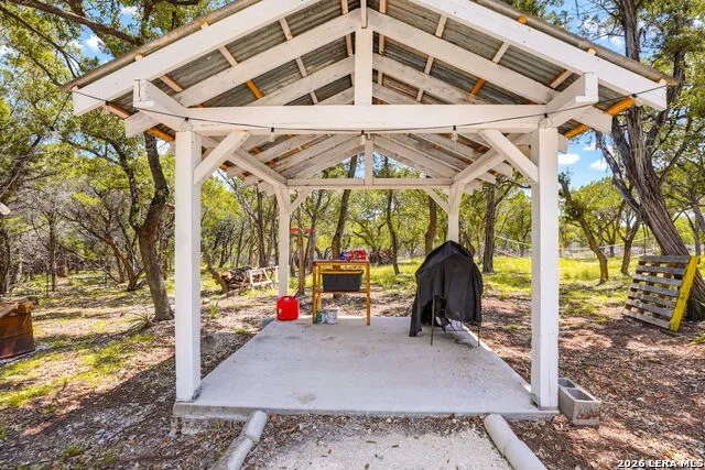 568 28th ST W Lakehills, TX 78063