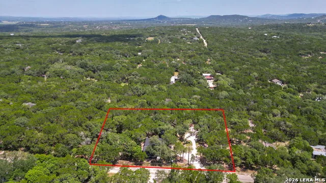 568 28th ST W Lakehills, TX 78063