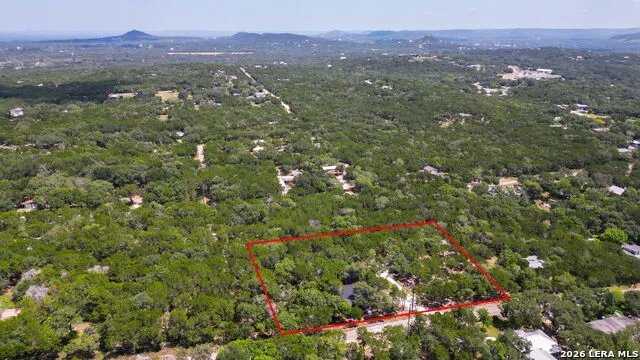 568 28th ST W Lakehills, TX 78063