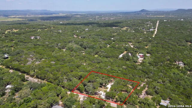 568 28th ST W Lakehills, TX 78063