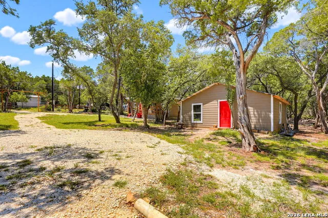568 28th ST W Lakehills, TX 78063