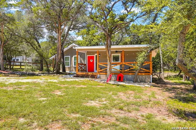 568 28th ST W Lakehills, TX 78063