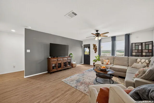5933 COMPANION LOOP Bulverde, TX 78163