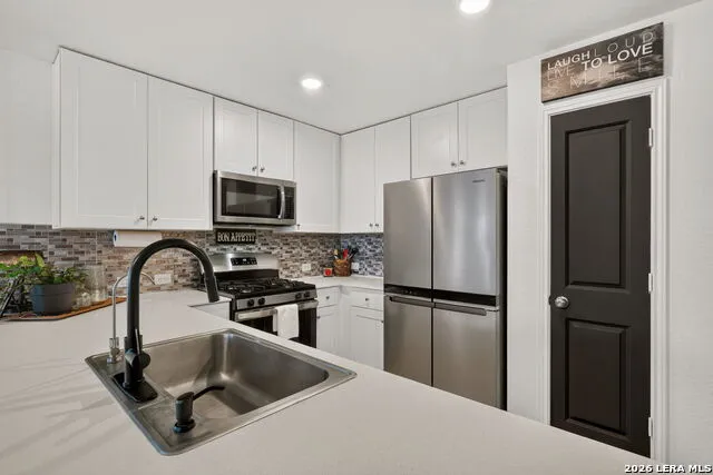 5933 COMPANION LOOP Bulverde, TX 78163