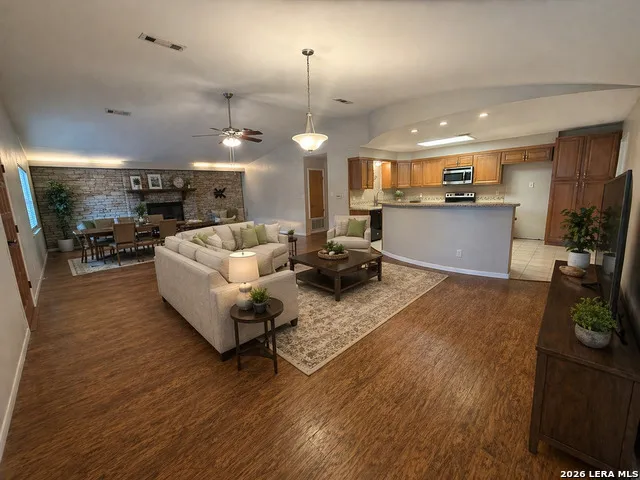 717 Lookout Canyon Lake, TX 78133