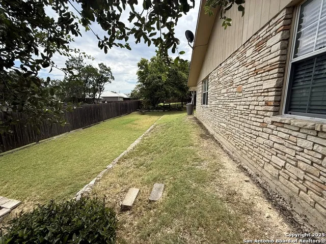 717 Lookout Canyon Lake, TX 78133